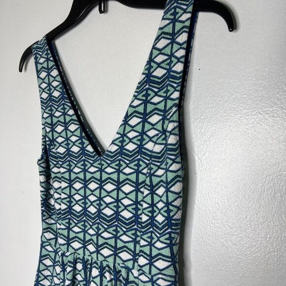 Maeve by Anthropologie Geometric Print Sleeveless V-Neck Mini Dress Size 2 - Picture 2 of 11